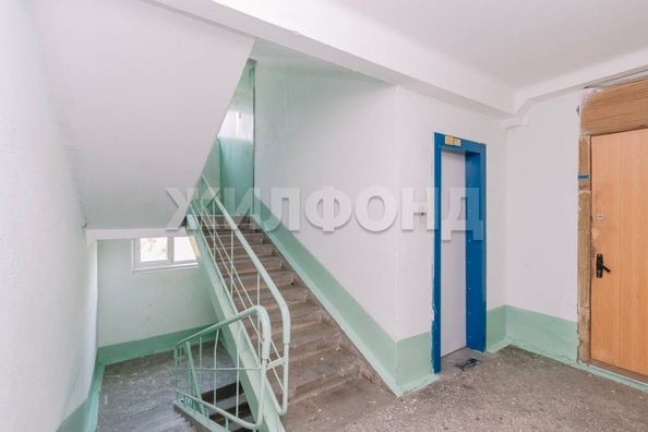 
  Продается 3-комн. квартира, 60 м², Петухова ул, д. 122
. Фото 21.