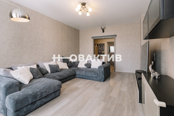 
  Продается 3-комн. квартира, 90 м², Дзержинского пр-кт, д. 75
. Фото 2.
