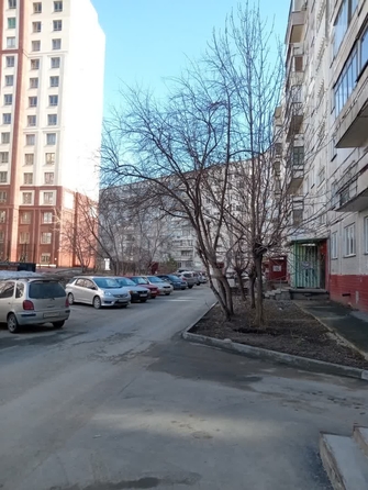 
  Продается 3-комн. квартира, 60 м², Железнодорожная ул, д. 8/1
. Фото 1.