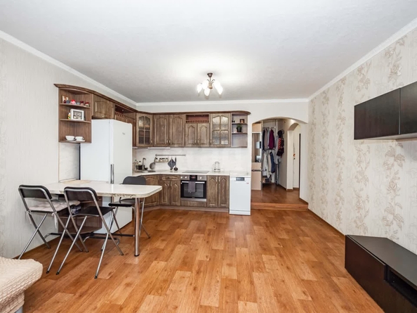 
  Продается 2-комн. квартира, 58 м², В. Высоцкого ул, д. 54/1
. Фото 1.