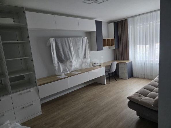 
  Сдается 2-комн. квартира, 57 м², Сибирская ул, д. 42
. Фото 3.
