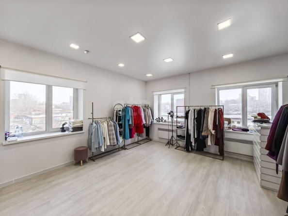 
  Продается универсальное помещение, 31 м², БЦ БЦ Орджоникидзе , 40
. Фото 1.