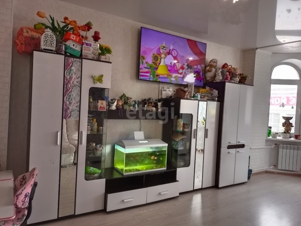 
  Продается 3-комн. квартира, 69.4 м², Большевистская ул, д. 26
. Фото 7.