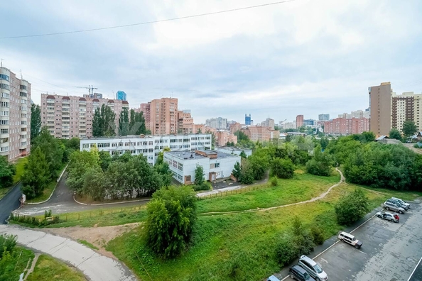 
  Продается 1-комн. квартира, 39.1 м², Лескова ул, д. 15
. Фото 2.