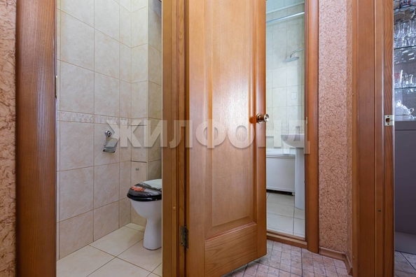 
  Продается 2-комн. квартира, 62 м², Крылова ул, д. 28/1
. Фото 26.