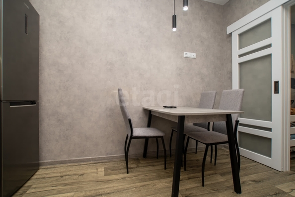 
  Продается 2-комн. квартира, 47.7 м², 3-й микрорайон, д. 14
. Фото 3.
