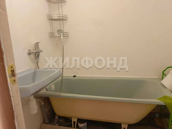 
  Продается 2-комн. квартира, 51.2 м², Военный городок ул, д. 124
. Фото 5.