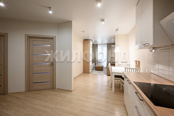 
  Продается 3-комн. квартира, 74.8 м², Лескова ул, д. 27
. Фото 2.