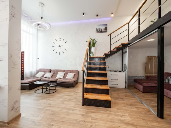 
  Продается 3-комн. квартира, 63.2 м², Лескова ул, д. 21
. Фото 5.
