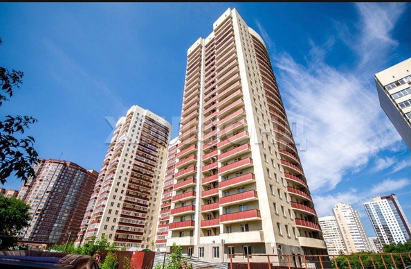 
  Продается 2-комн. квартира, 62.6 м², Галущака ул, д. 15
. Фото 2.