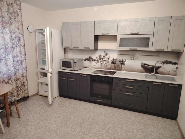 
  Сдается 1-комн. квартира, 35 м², Венская ул
. Фото 1.