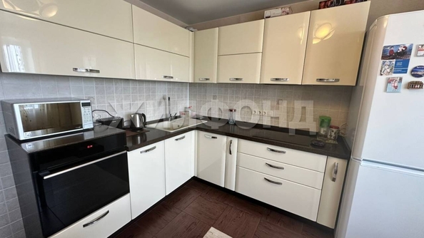 
  Продается 2-комн. квартира, 65 м², Калинина ул, д. 20
. Фото 3.