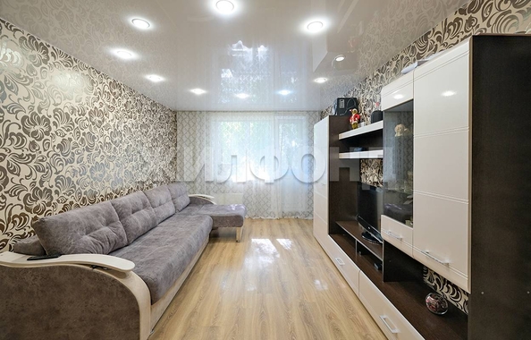 
  Продается 3-комн. квартира, 57.9 м², Петухова ул, д. 134
. Фото 2.