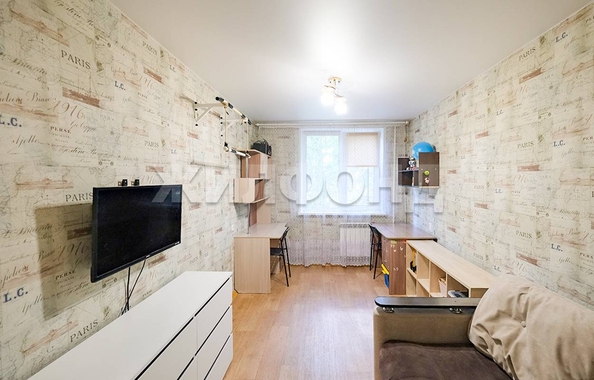 
  Продается 3-комн. квартира, 57.9 м², Петухова ул, д. 134
. Фото 2.