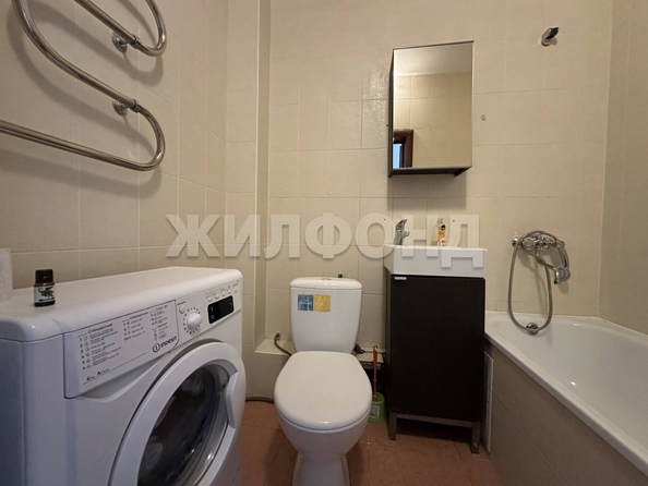 
  Продается 1-комн. квартира, 27.3 м², Первомайская ул, д. 230
. Фото 3.