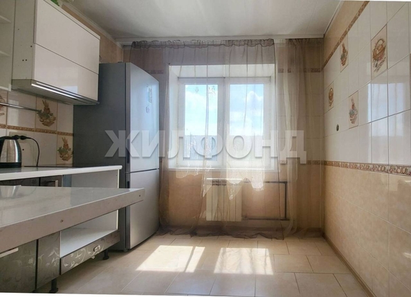 
  Продается 2-комн. квартира, 47 м², Троллейная ул, д. 18
. Фото 2.