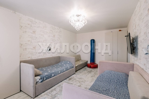
  Продается 2-комн. квартира, 59 м², Петухова ул, д. 156
. Фото 7.
