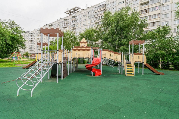 
  Продается 4-комн. квартира, 73.7 м², Челюскинцев ул, д. 15
. Фото 26.