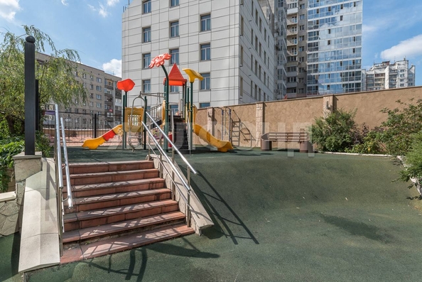 
  Продается 2-комн. квартира, 81.3 м², Салтыкова-Щедрина ул, д. 118
. Фото 46.