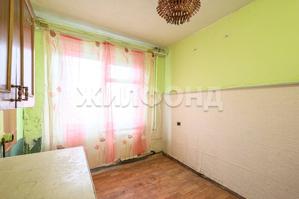 
  Продается 3-комн. квартира, 60.7 м², Связистов ул, д. 11
. Фото 7.