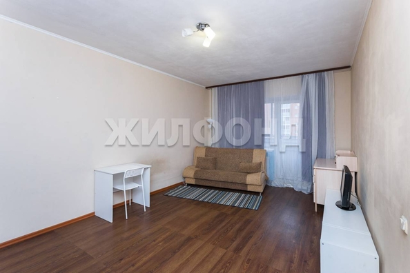 
  Продается 1-комн. квартира, 42.8 м², В. Высоцкого ул, д. 33
. Фото 8.