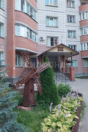 
  Продается 2-комн. квартира, 65.9 м², Волховская ул, д. 33/1
. Фото 2.