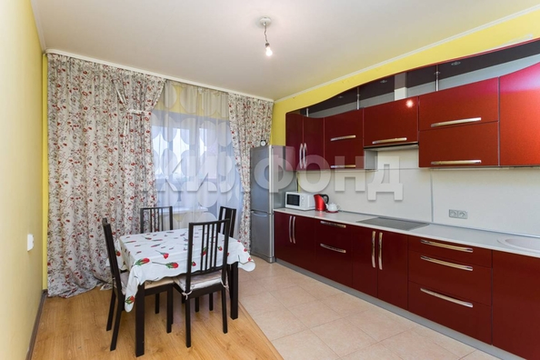 
  Продается 3-комн. квартира, 86.8 м², В. Высоцкого ул, д. 33
. Фото 3.