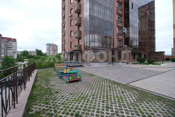 
  Продается 3-комн. квартира, 55 м², Кавалерийская ул, д. 7
. Фото 3.