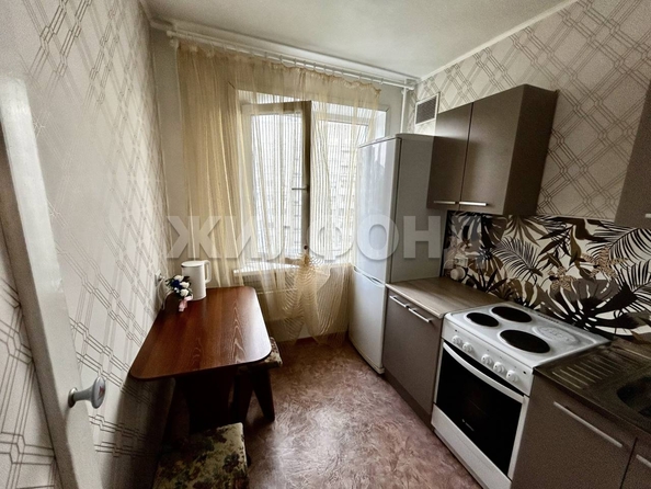 
  Продается 1-комн. квартира, 29.9 м², Федосеева ул, д. 32
. Фото 7.