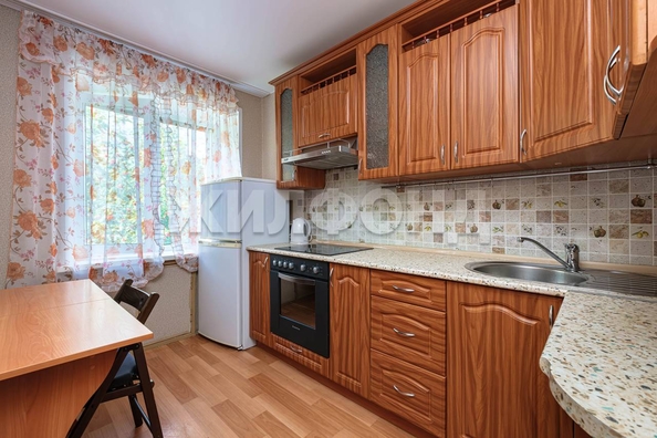 
  Продается 1-комн. квартира, 33.2 м², Зорге ул, д. 42
. Фото 10.