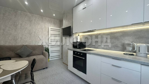 
  Продается 1-комн. квартира, 42.8 м², Виктора Уса ул, д. 5
. Фото 2.