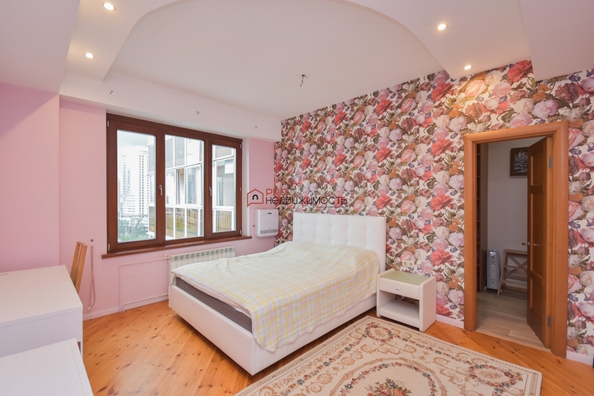 
  Продается 4-комн. квартира, 130 м², Коммунистическая ул, д. 77
. Фото 22.