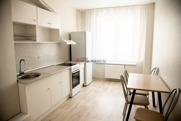 
  Продается 2-комн. квартира, 65 м², ЖК Астон. Геометрия
. Фото 1.