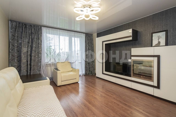 
  Продается 4-комн. квартира, 81.5 м², Поселок Кольцово, д. 24
. Фото 1.