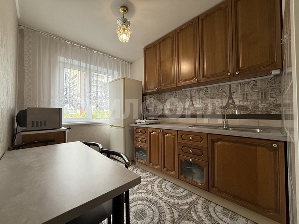 
  Сдается 3-комн. квартира, 60 м², Красный пр-кт, д. 100/2
. Фото 12.