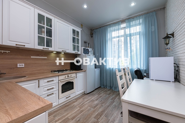 
  Продается 1-комн. квартира, 42 м², Кирова ул, д. 336
. Фото 2.