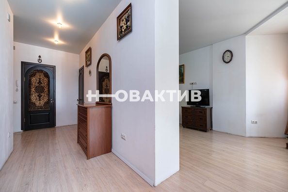
  Продается 2-комн. квартира, 64.5 м², Галущака ул, д. 15
. Фото 9.
