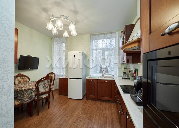 
  Продается 3-комн. квартира, 77.2 м², Крылова ул, д. 3
. Фото 4.