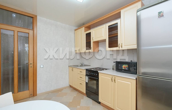 
  Продается 1-комн. квартира, 35.6 м², Октябрьская ул, д. 10а
. Фото 3.