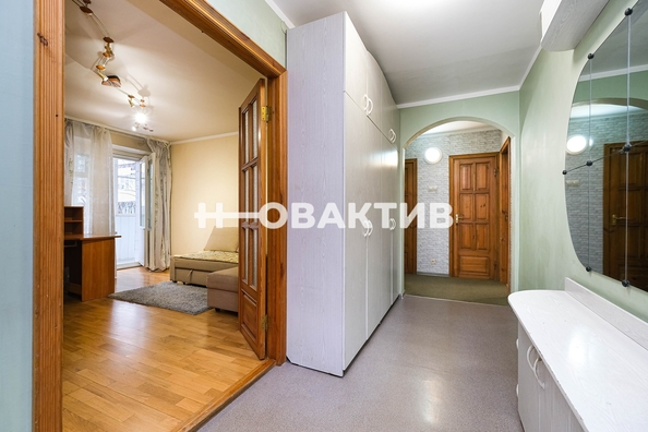 
  Продается 3-комн. квартира, 68 м², Сибирская ул, д. 49
. Фото 6.