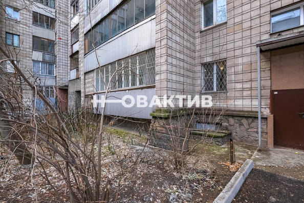 
  Продается 3-комн. квартира, 68 м², Сибирская ул, д. 49
. Фото 34.