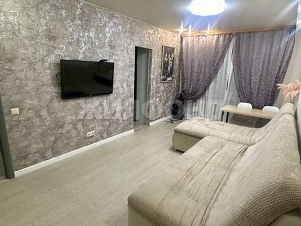 
  Продается 3-комн. квартира, 57 м², Блюхера ул, д. 5
. Фото 1.