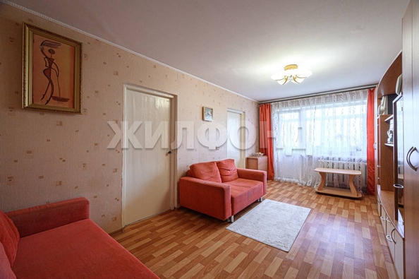 
  Продается 4-комн. квартира, 59.8 м², Ленинградская ул, д. 145
. Фото 7.