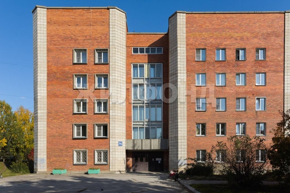 
  Продается 2-комн. квартира, 61.8 м², Краснообск, д. 245
. Фото 19.
