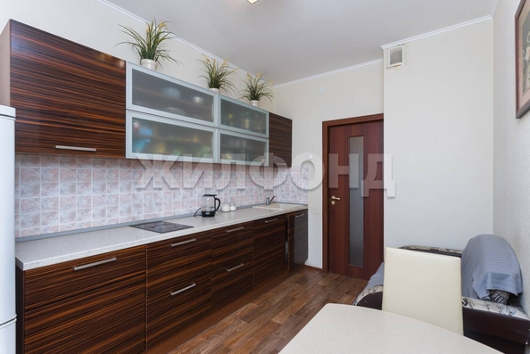
  Продается 1-комн. квартира, 37.8 м², Тюленина ул, д. 26
. Фото 5.