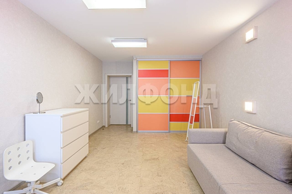 
  Продается 3-комн. квартира, 90.9 м², Адриена Лежена ул, д. 29/1
. Фото 8.