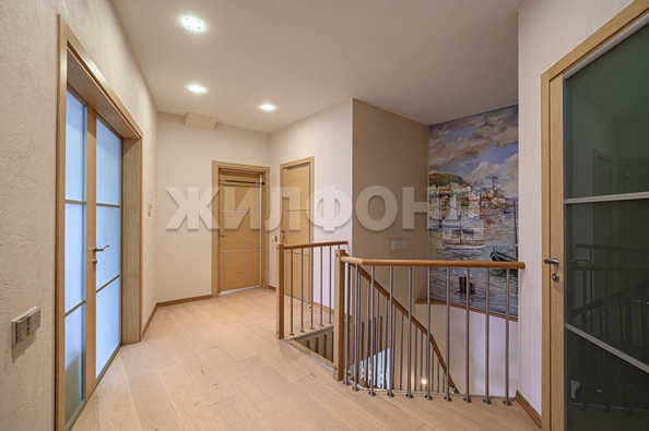 
  Продается 4-комн. квартира, 312 м², Золотодолинская ул, д. 35
. Фото 12.