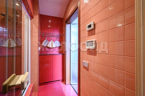 
  Продается 4-комн. квартира, 312 м², Золотодолинская ул, д. 35
. Фото 33.