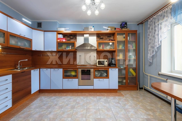 
  Продается 3-комн. квартира, 113.2 м², Галущака ул, д. 3
. Фото 3.