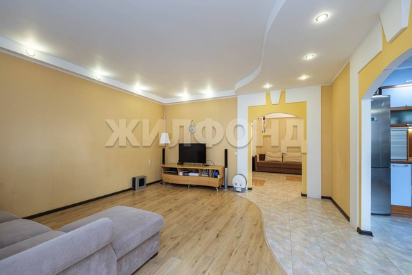 
  Продается 3-комн. квартира, 113.2 м², Галущака ул, д. 3
. Фото 4.